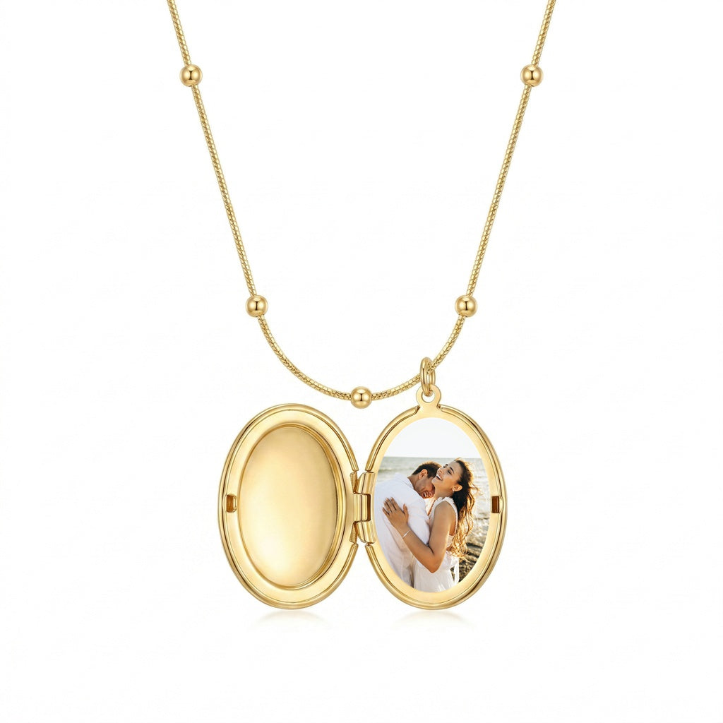 Personalized Oval Butterfly Photo Locket Necklace - Gold1