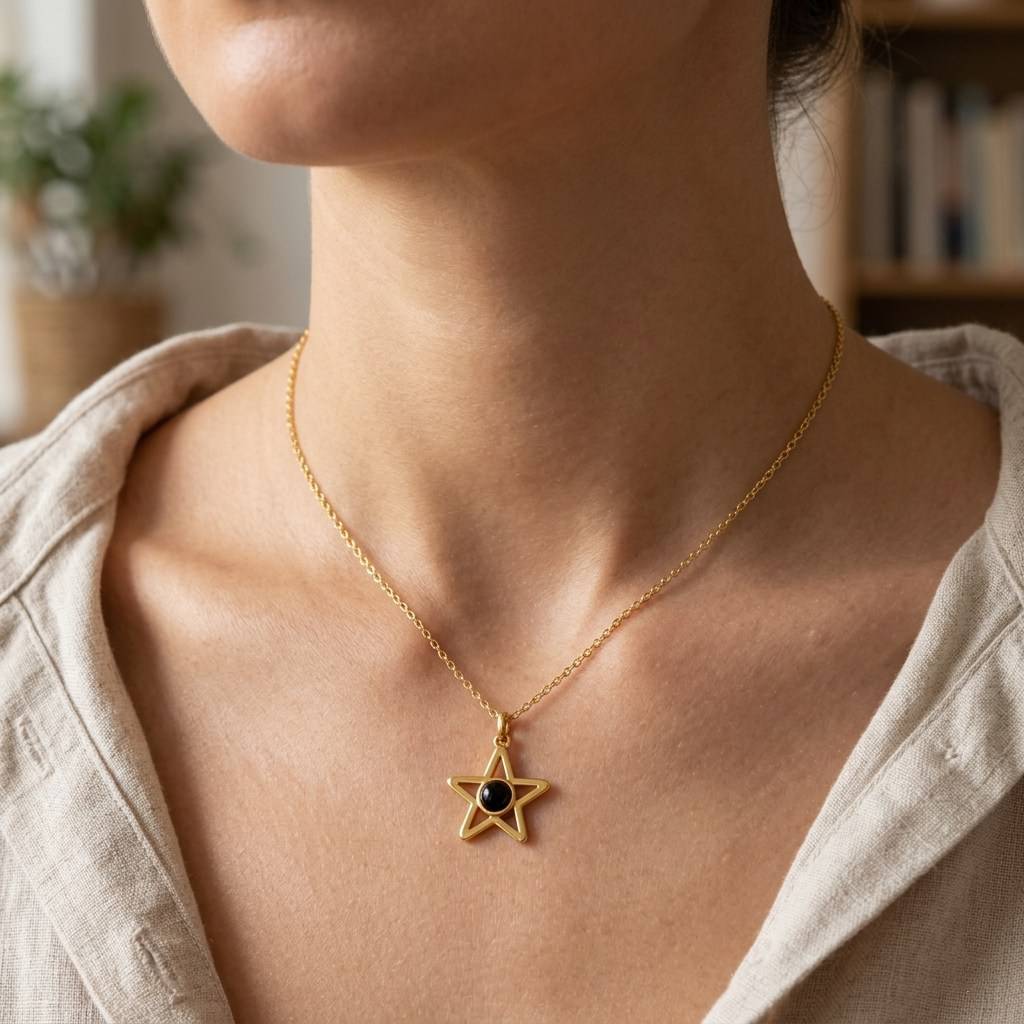 Personalized Star Pendant Photo Projection Necklace - Gold1